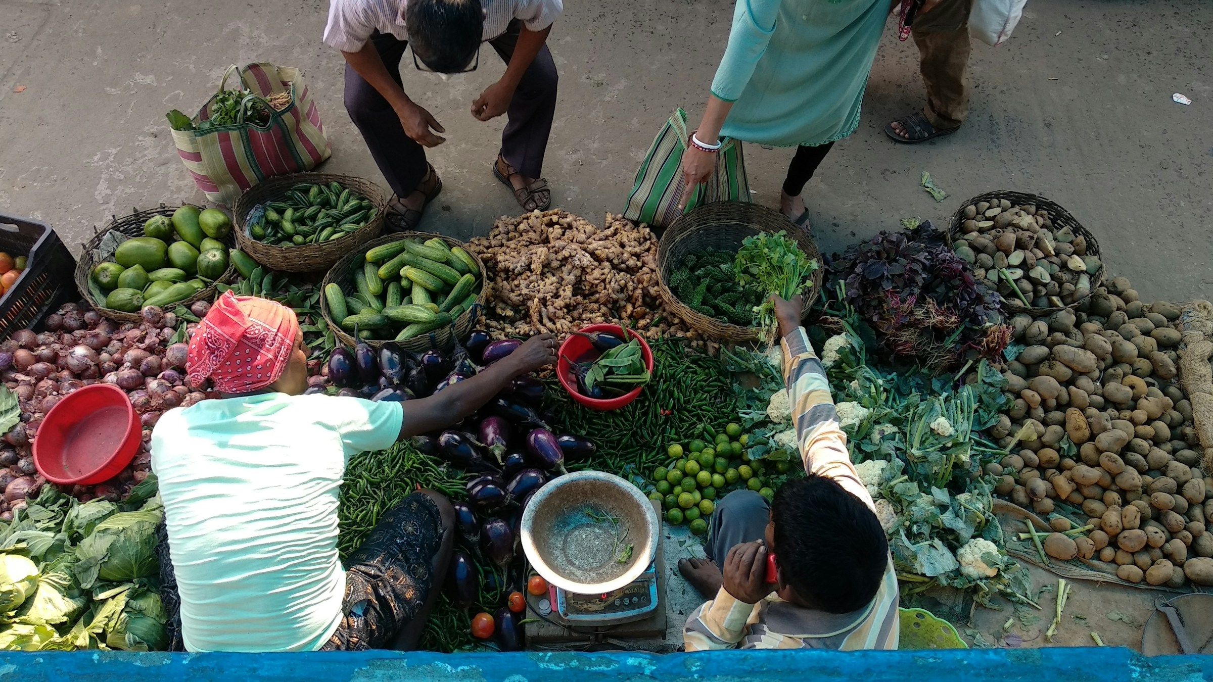 Public market selling a variety of vegetables.